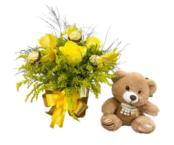 ARRANJO COM 3 ROSAS,3 FERRERO E PELÚCIA