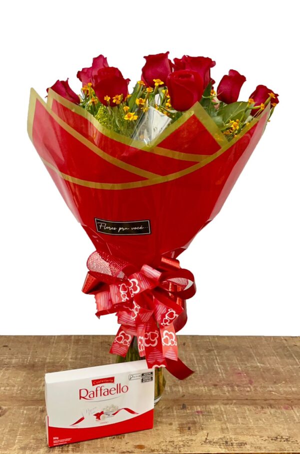 Buquê de 12 Rosas com Rafaello