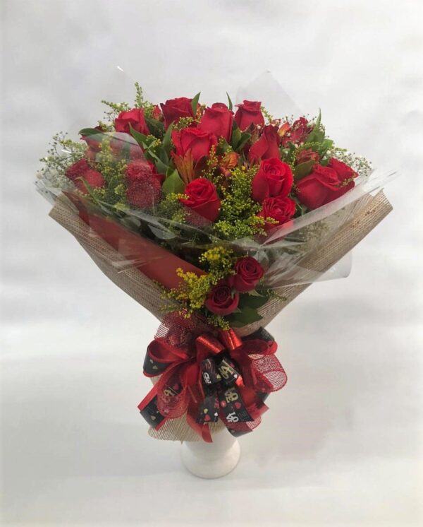 Buquê de Rosas com 15 Botões