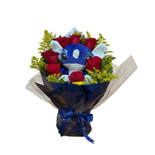 Arranjo de rosas com stitch