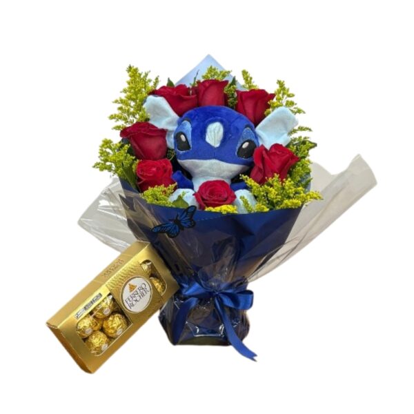 Arranjo de rosas com stitch e ferrero Rocher 8 Unidades