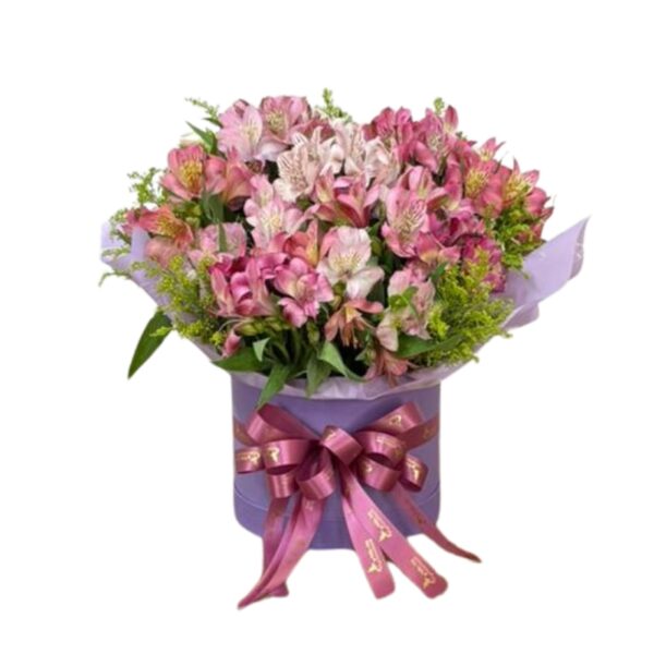 Arranjo de astromelias na caixa