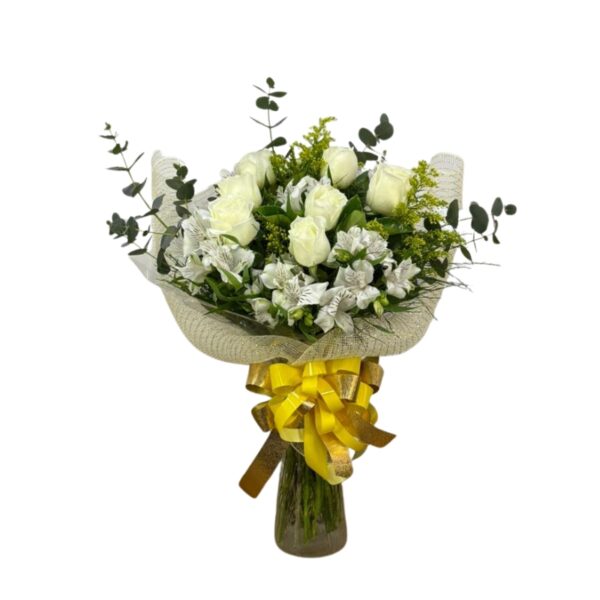 Buquê com 7 rosas brancas